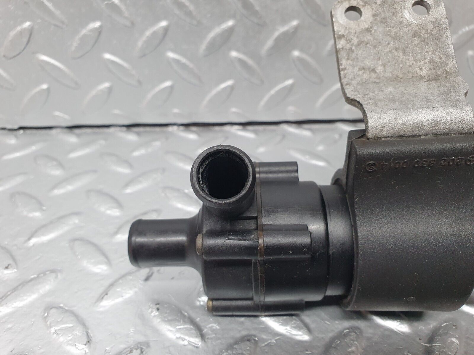 41821 Mercedes-Benz W202 C200 Auxiliary Heating Water Pump 0018351164