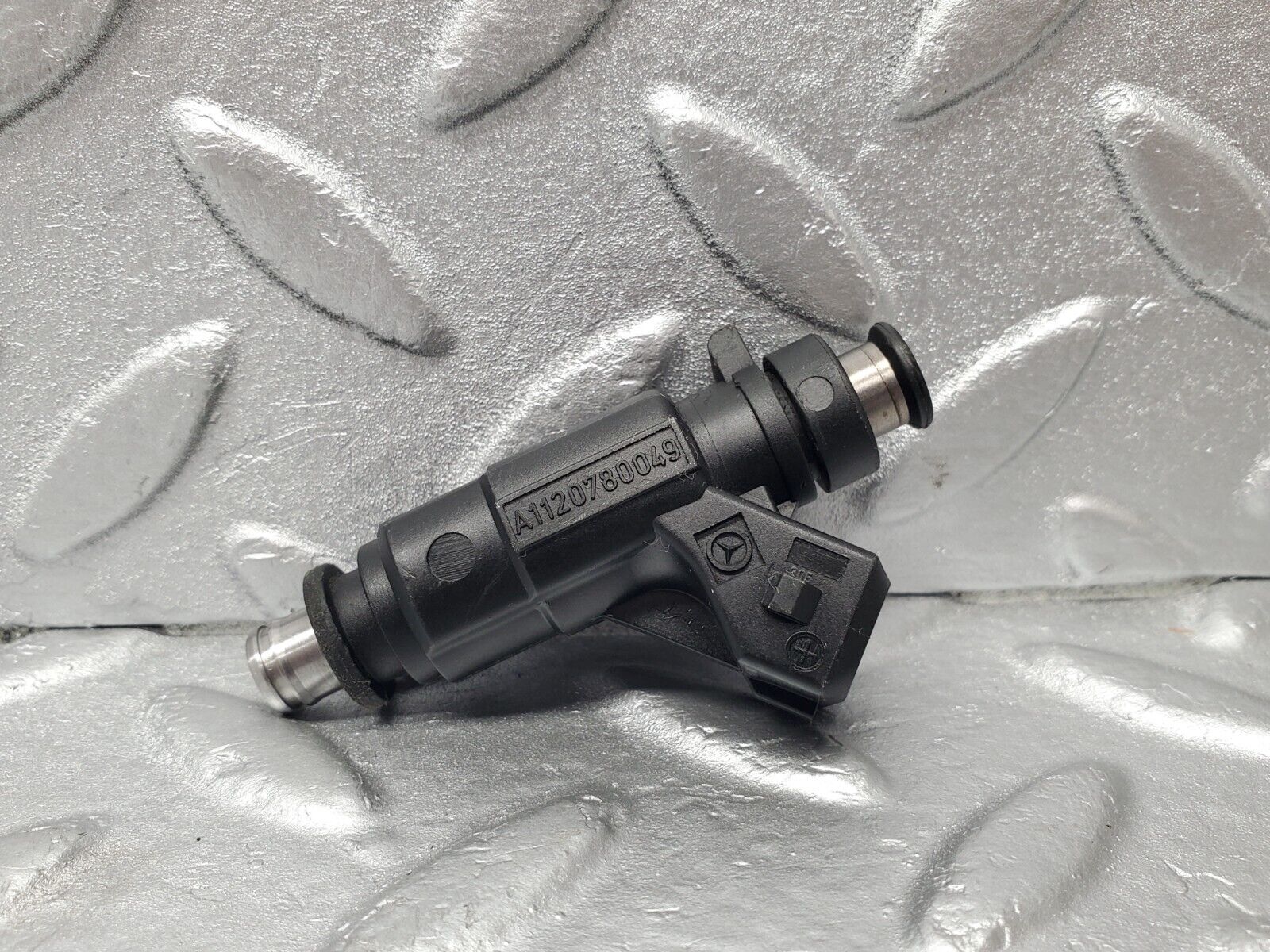 46778 Mercedes-Benz R129 320SL Coupe Fuel Injector Bosch 0280155742 1120780049