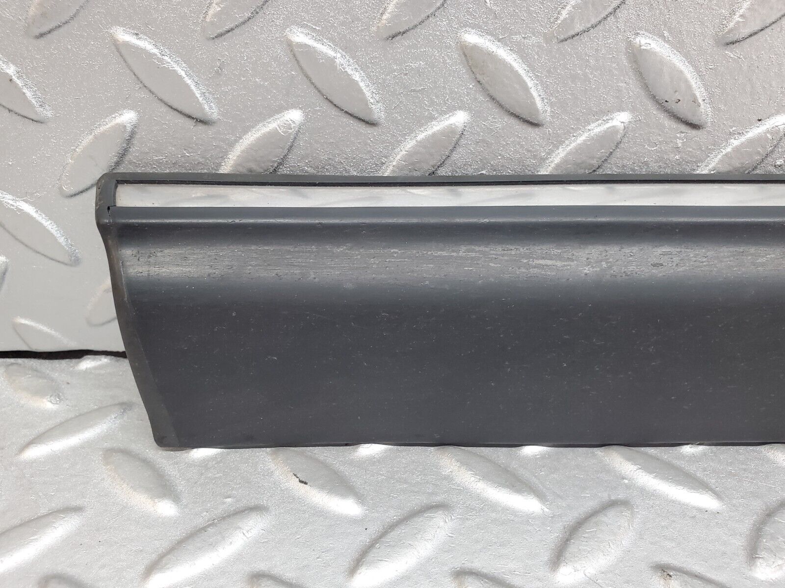 44541 Mercedes-Benz W123 280E Front Left Door Lower Moulding Trim