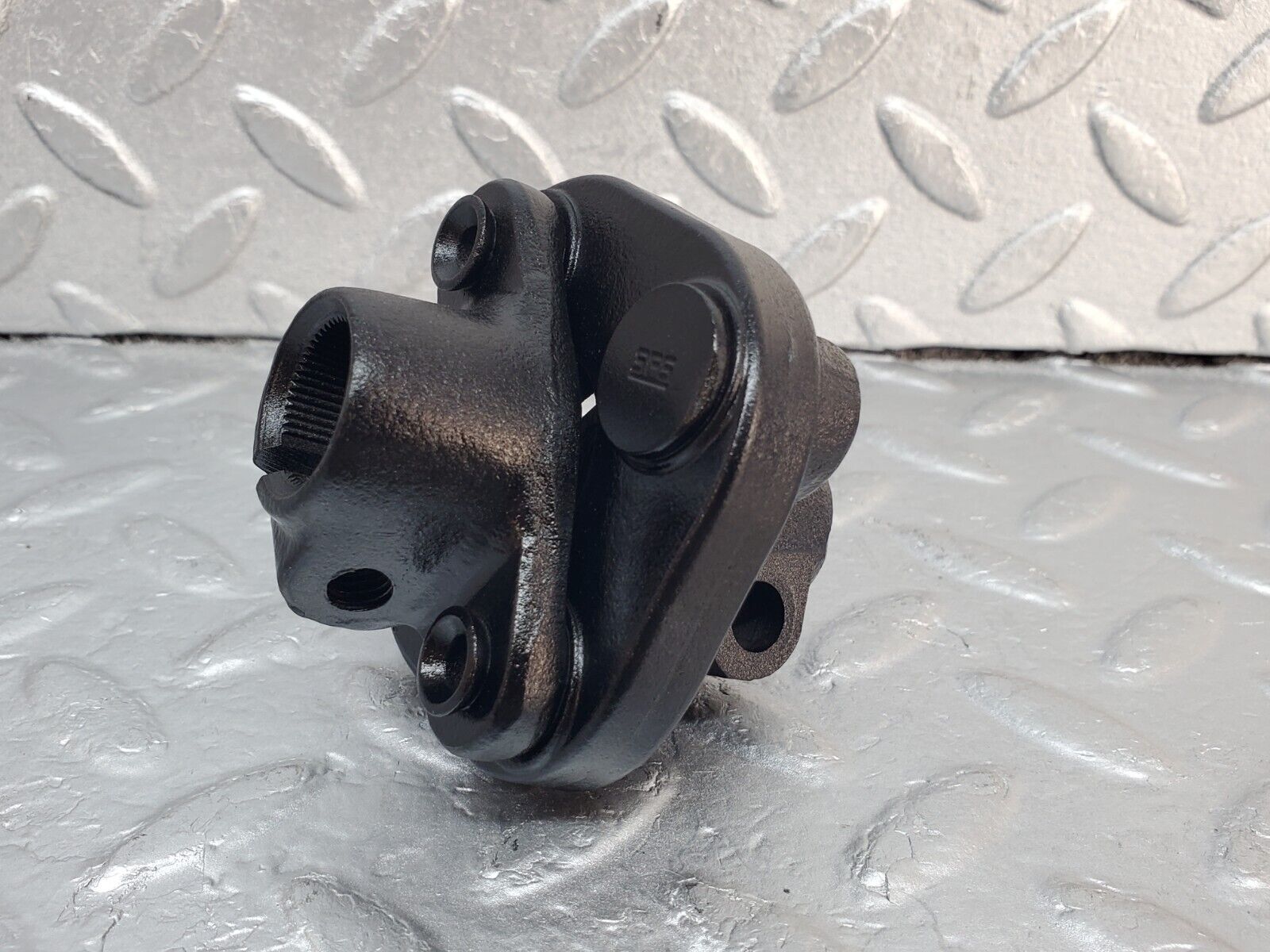 45945 Mercedes-Benz W126 420SE Steering Column Lower Shaft Connector