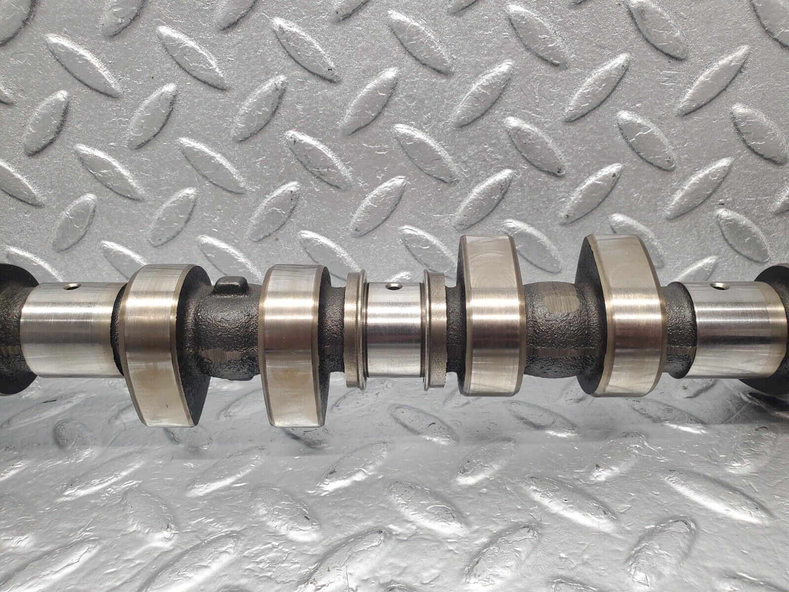 46223 Mercedes-Benz W124 280E Camshaft R1044501