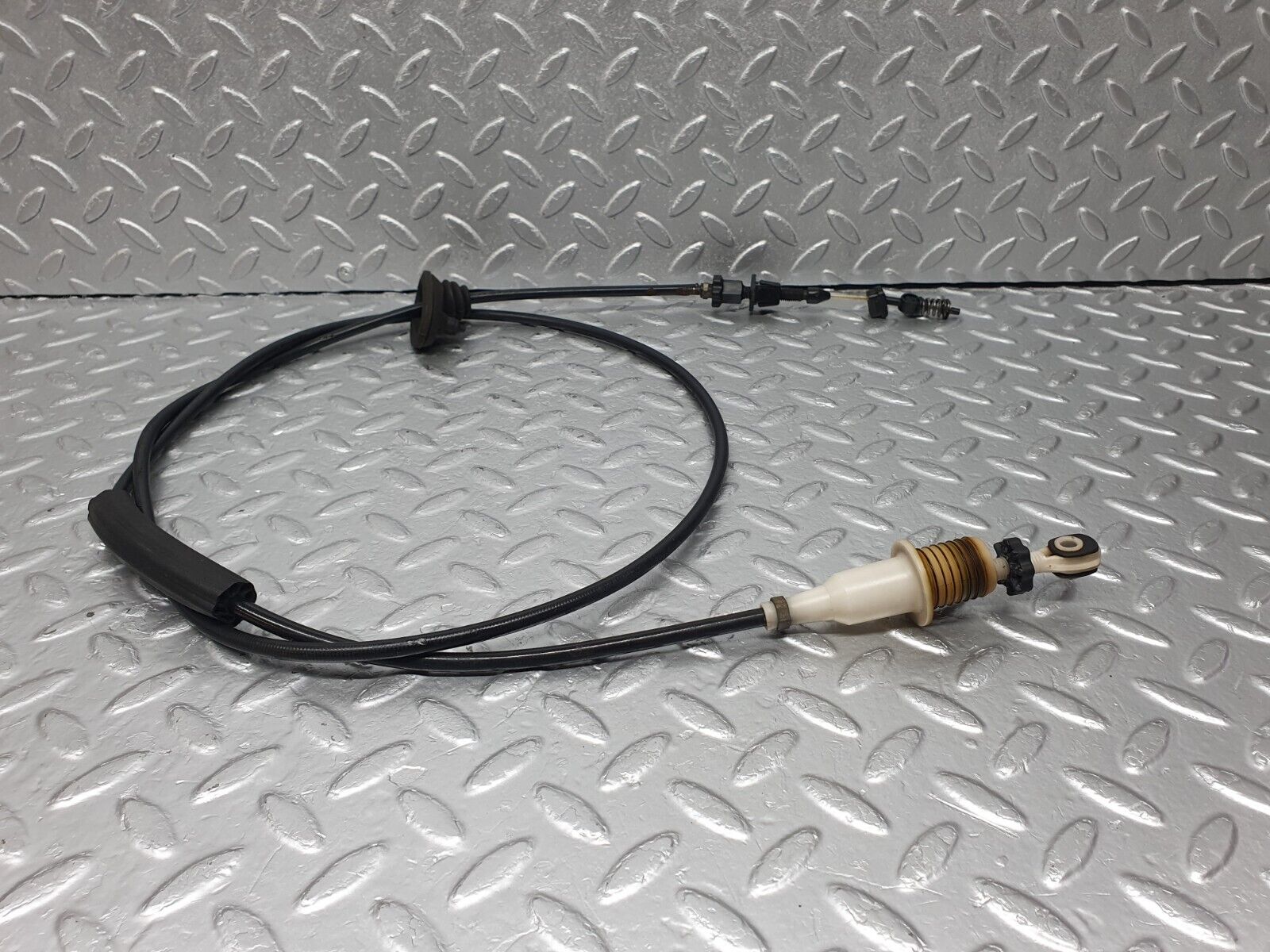 42368 Mercedes-Benz R129 320SL Coupe Accelerator Cable 1293002130 1243010197