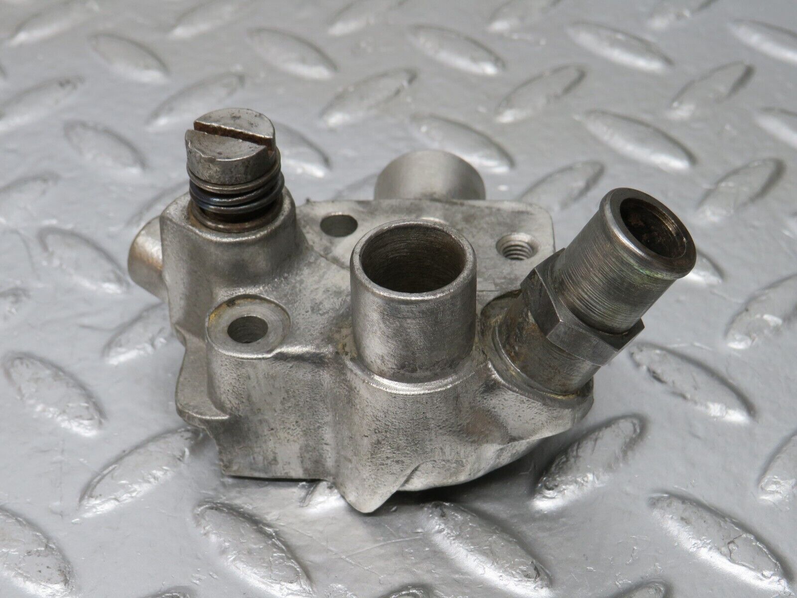 32974 Mercedes-Benz C107 R107 350 V8 Auxiliary Air Valve 1160940012