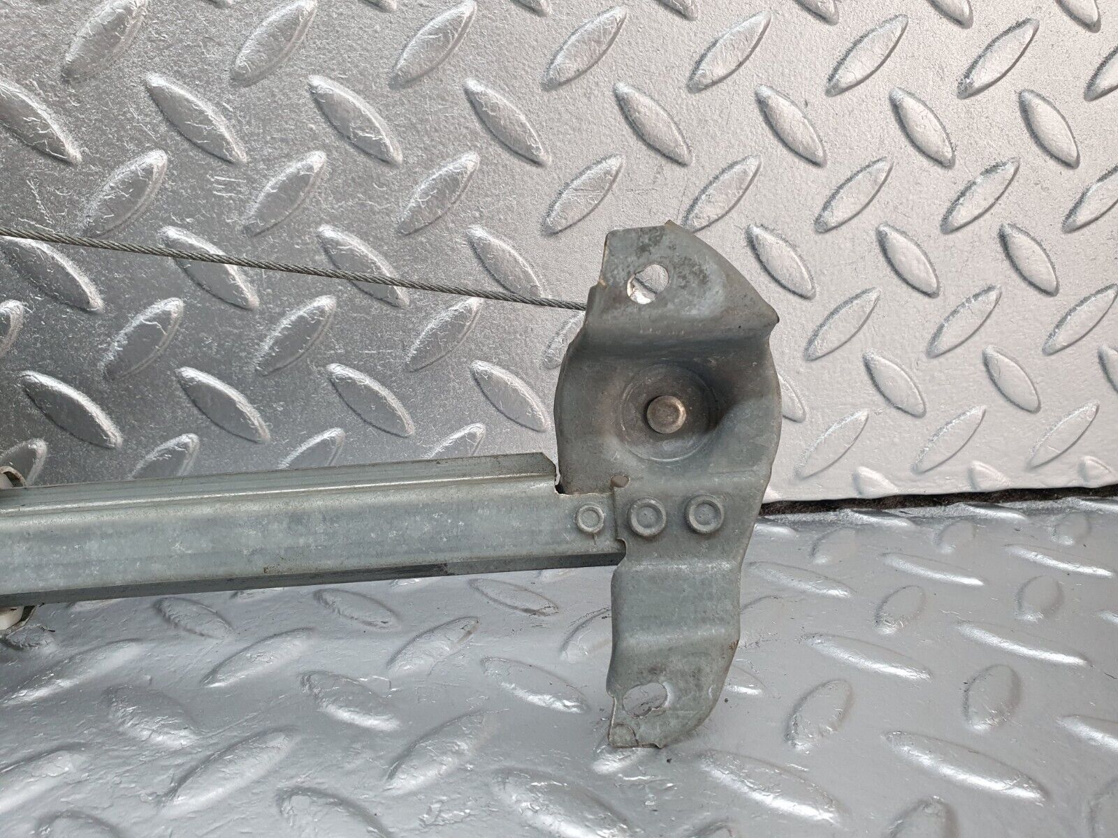 41940 Mercedes-Benz W202 C200 Rear Left Power Window Regulator