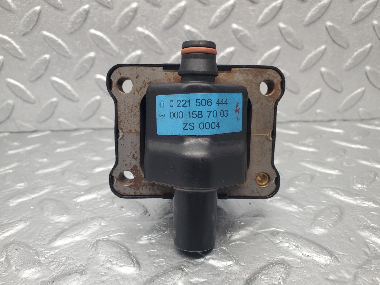 46199 Mercedes-Benz W124 280E Ignition Bosch 0001587003 0221506444 0001593642