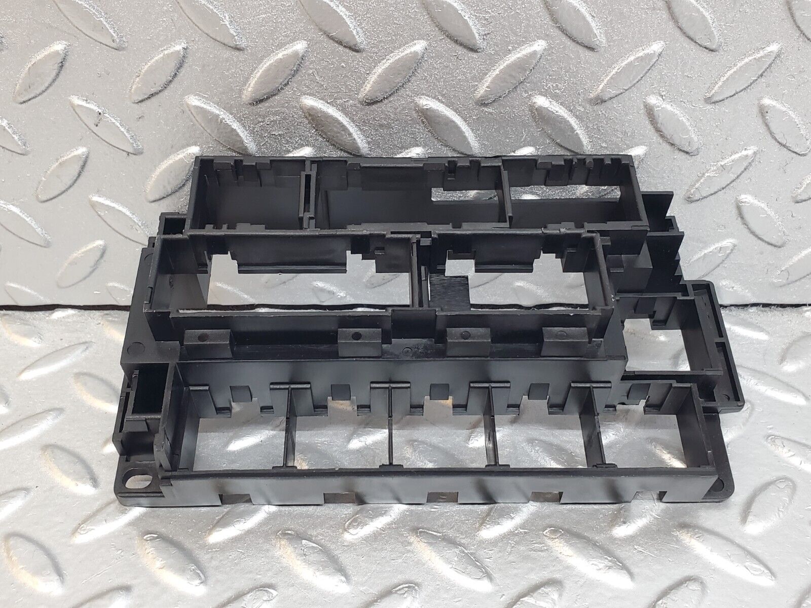 44723 Mercedes-Benz W124 220E Fuse Relay Holder Bracket 1245450140