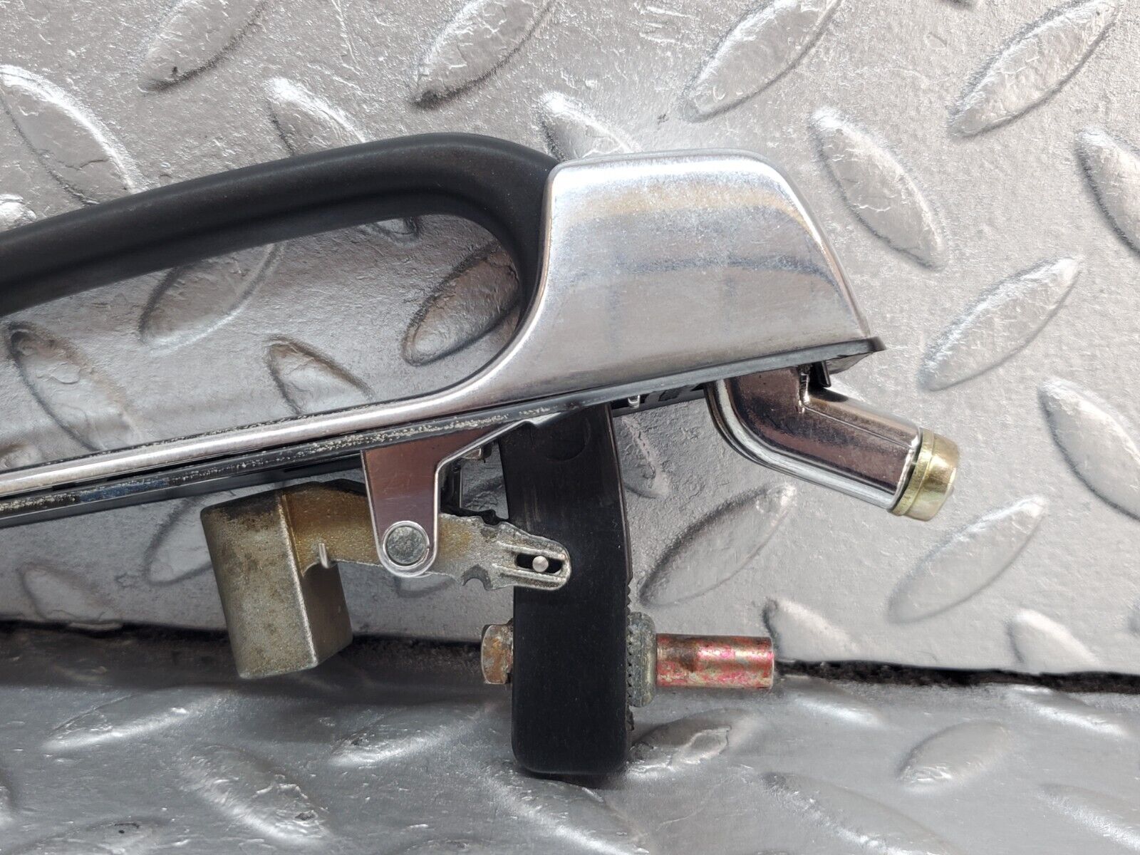 44394 Mercedes-Benz W123 280E Rear Left Exterior Door Handle 1237600359