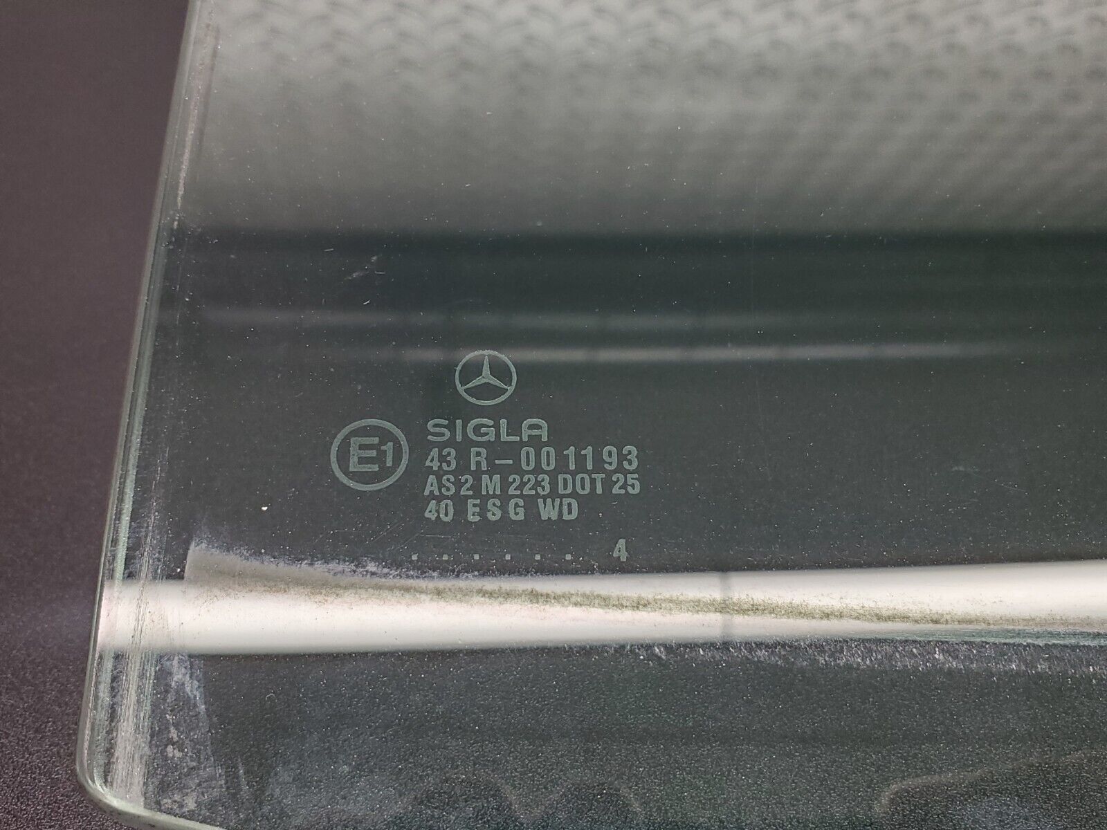 46248 Mercedes-Benz W124 280E Rear Right Door Window Glass