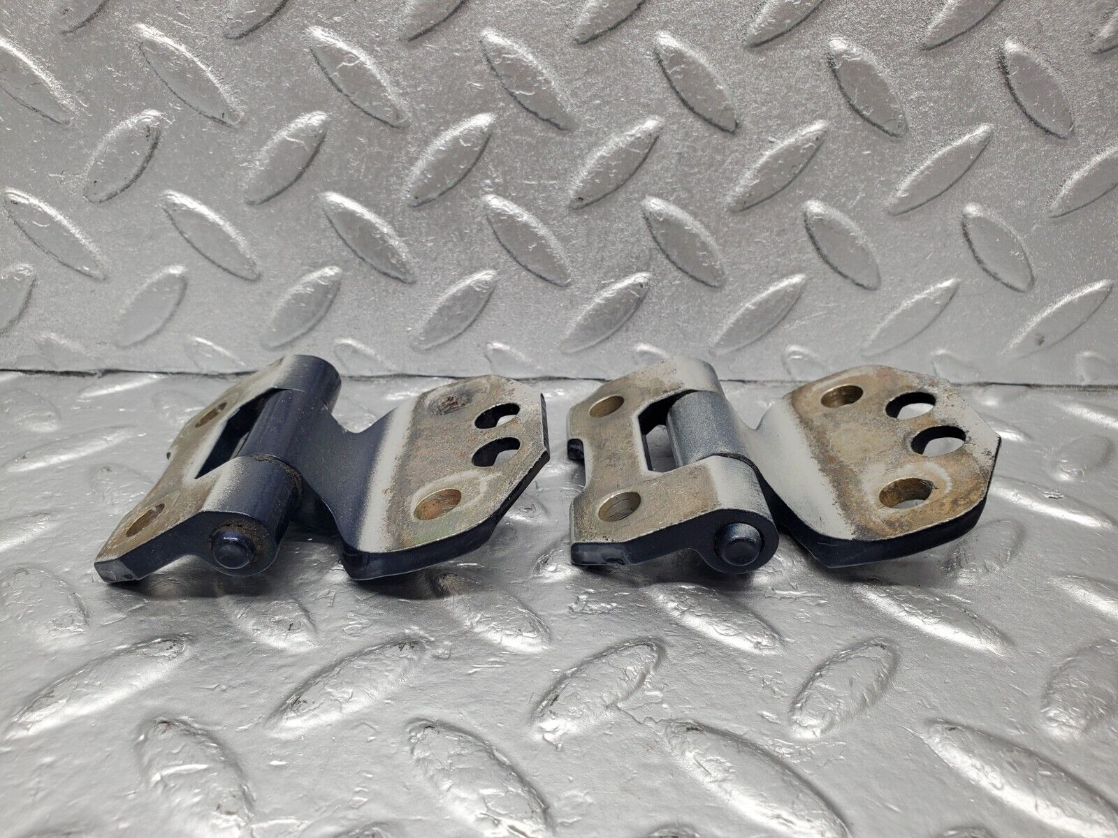 46993 Mercedes-Benz R129 320SL Coupe Door Hinge Left Side