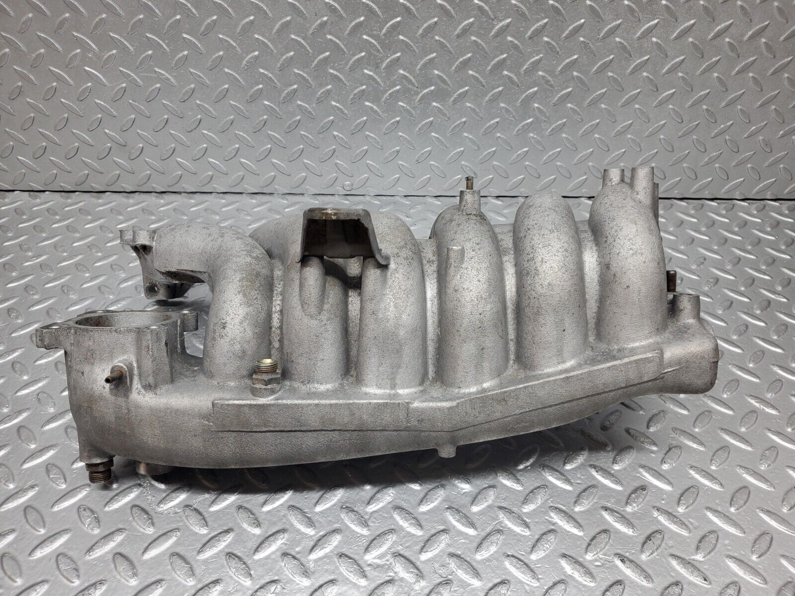 45438 Mercedes-Benz 280E M110.988 Intake Manifold 1101413701