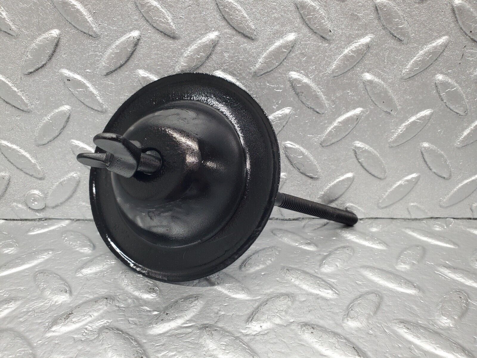 46679 Mercedes-Benz C123 280CE Coupe Spare Wheel Holder