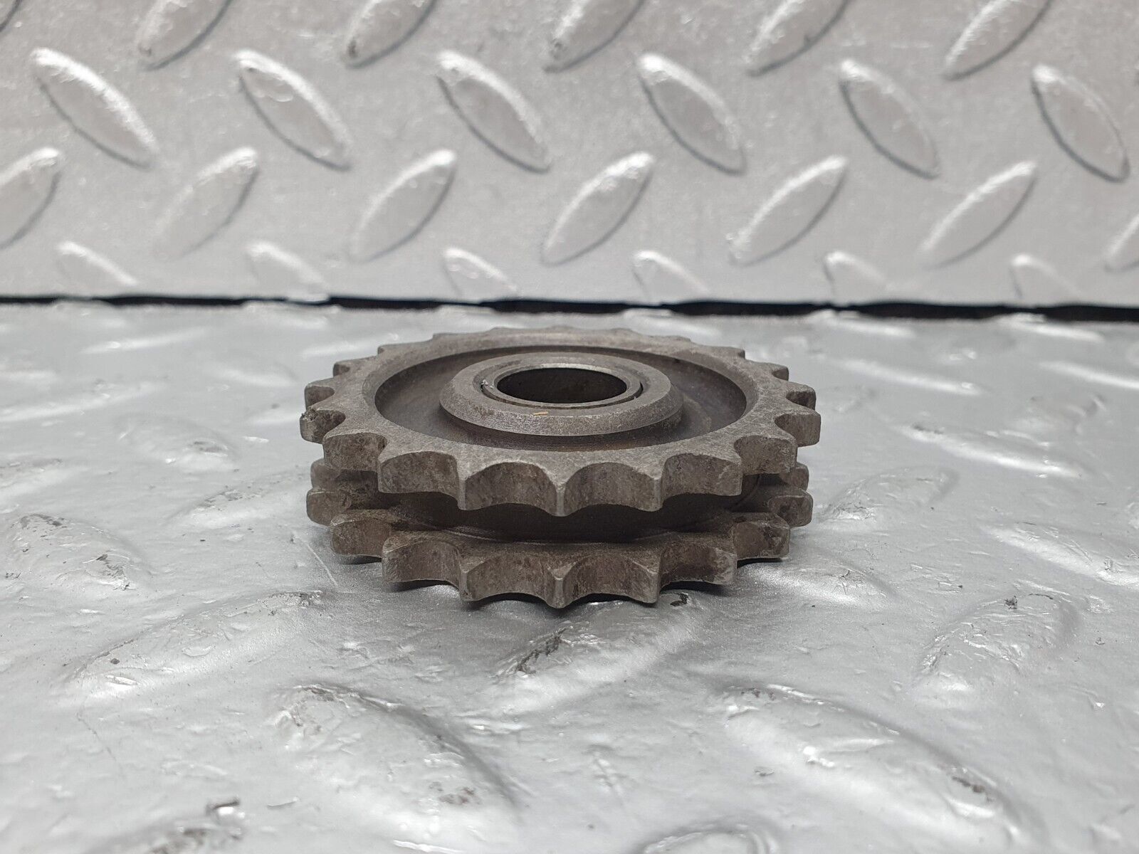 43875 Mercedes-Benz W108 280SE Timing Chain Tensioner Gear