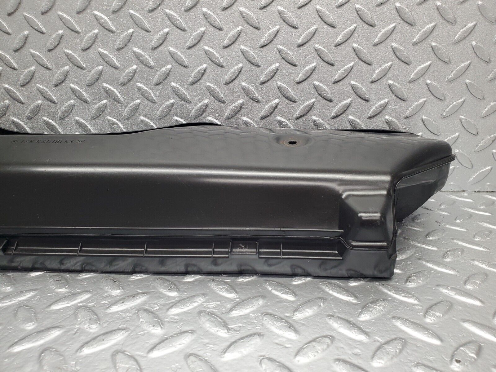 46887 Mercedes-Benz R129 320SL Coupe Cabin Filter Housing 1298300053