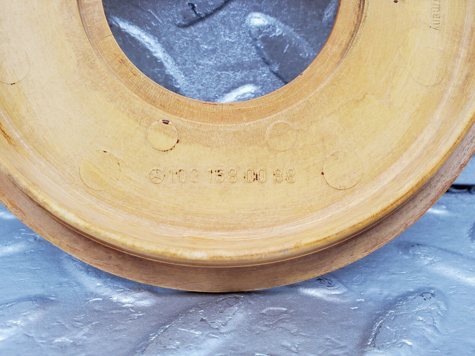 45265 Mercedes-Benz R129 300SL Coupe Ignition Distributor Cover 1230500176 1031580088