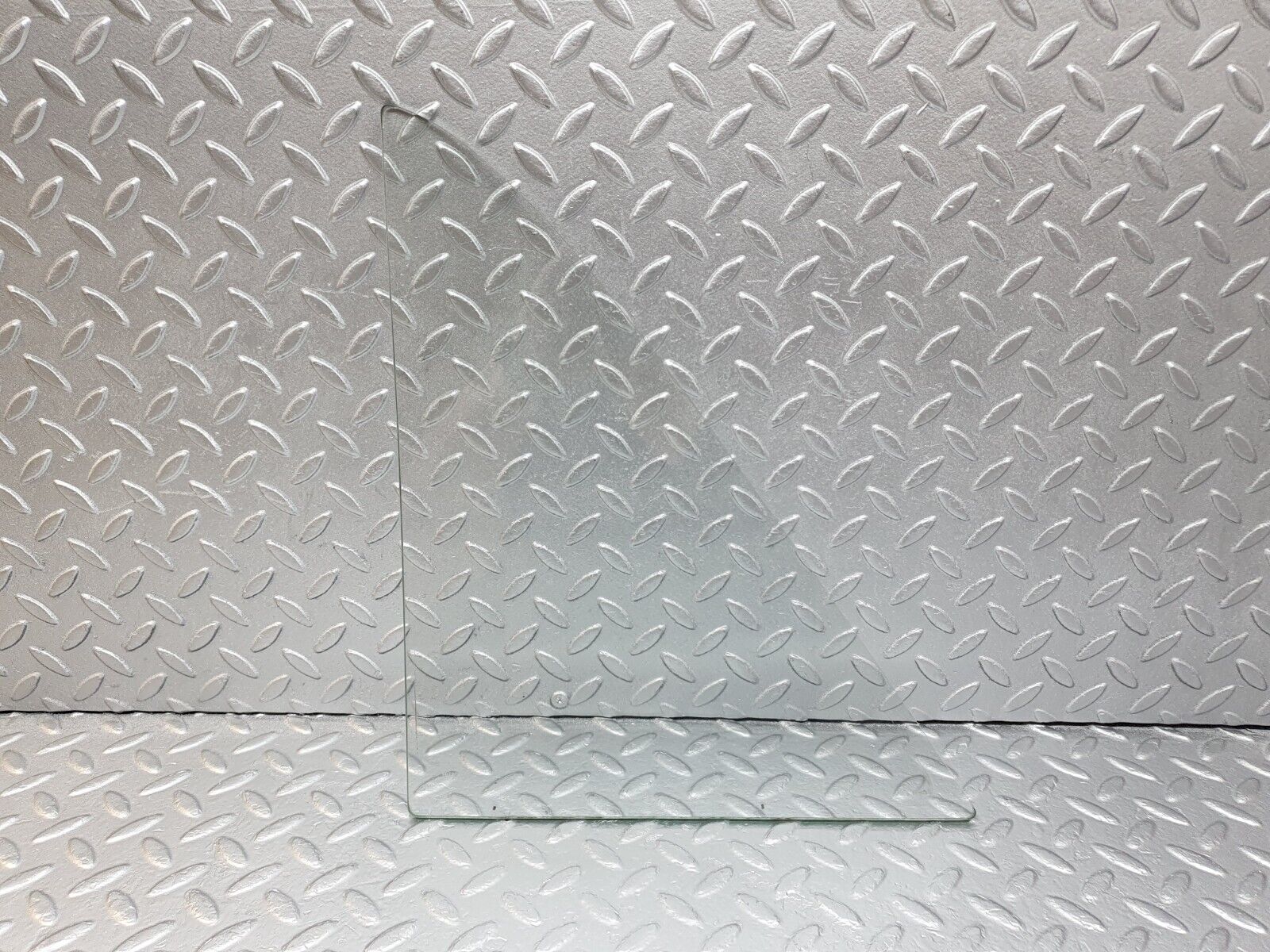 43223 Mercedes-Benz W108 280SE Rear Right Quarter Window Glass