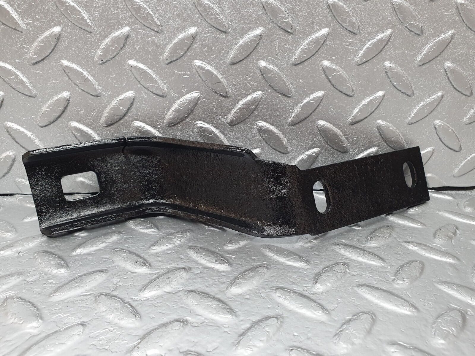 44220 Mercedes-Benz C123 230CE Coupe Rear Bumper Bracket