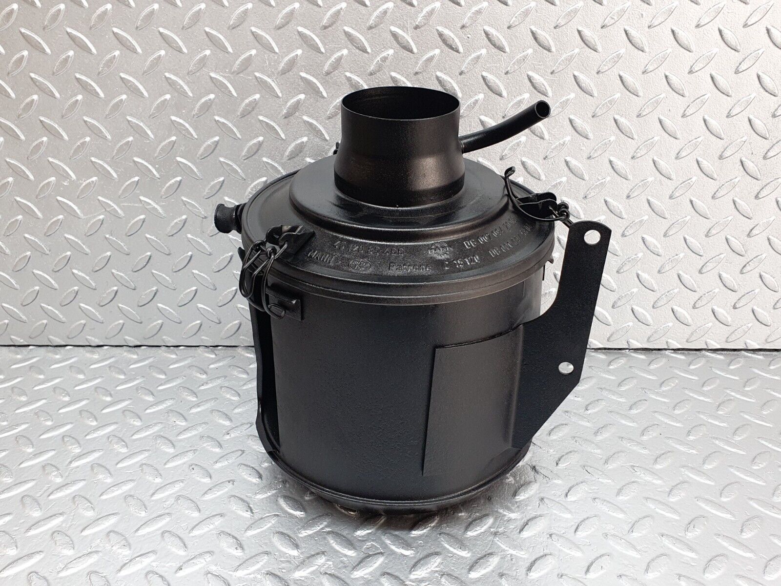 43197 Mercedes-Benz W108 280SE Air Filter Box Housing 4512085466 0070942002