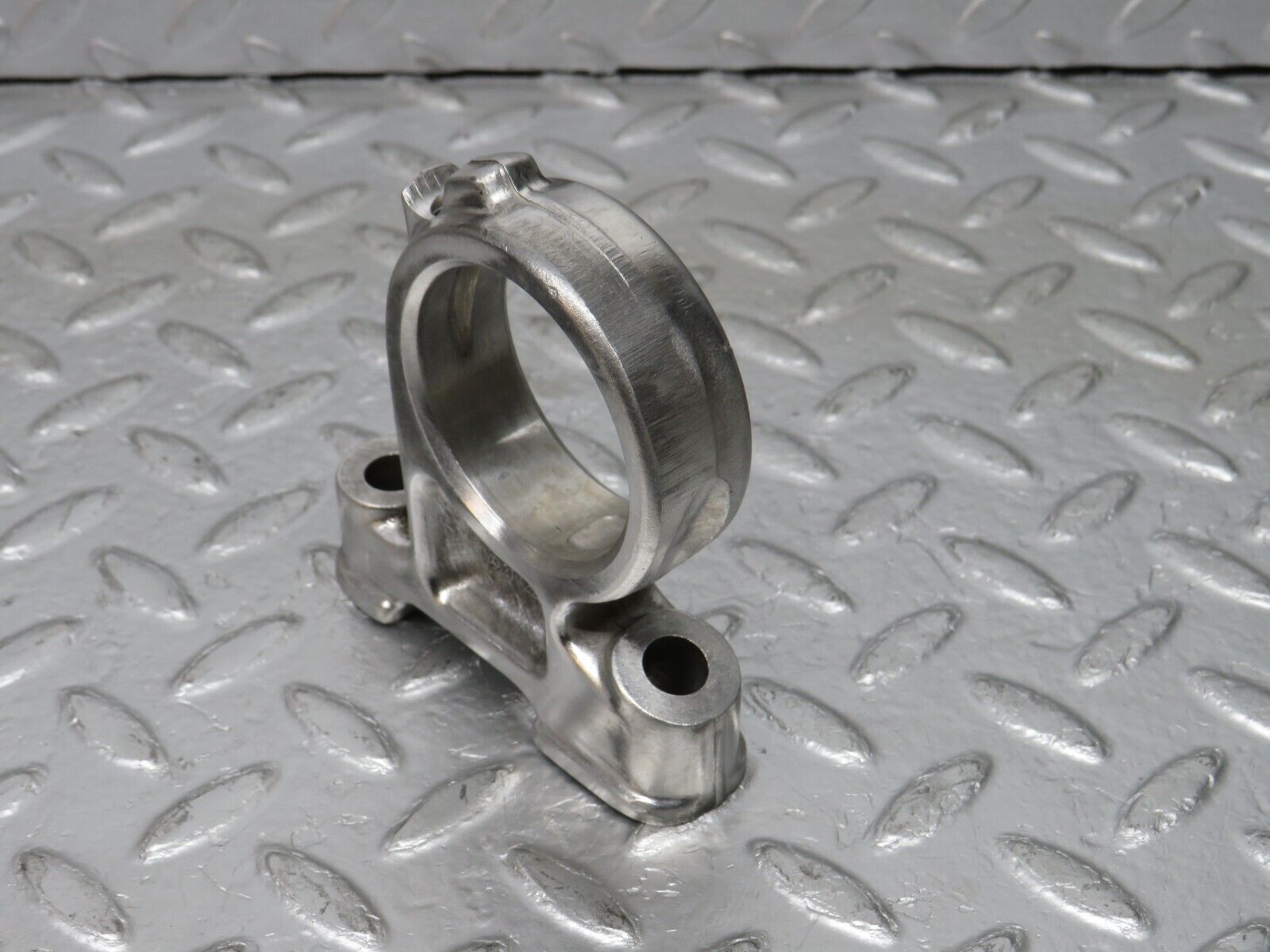 32997 Mercedes-Benz C107 R107 350 V8 Camshaft Tower Bearing 1160512112