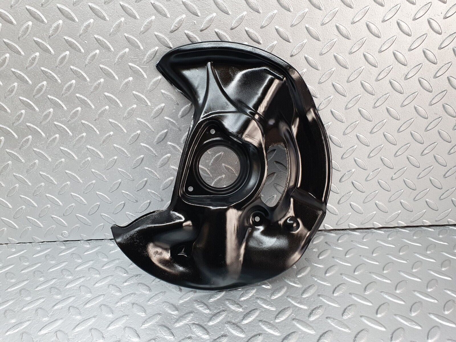 41894 Mercedes-Benz W202 C200 Front Left Brake Disc Protection Plate