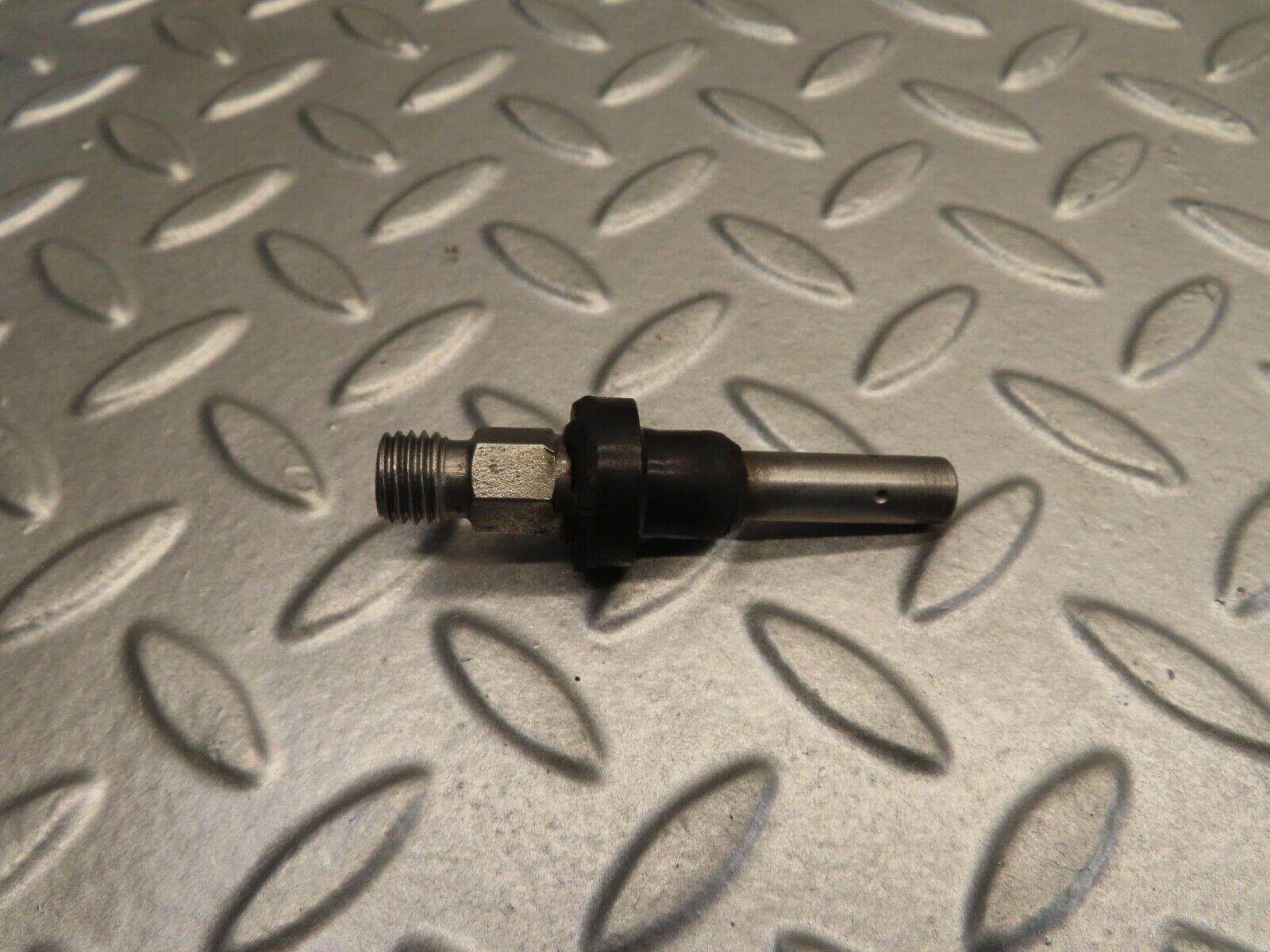 11736 Mercedes-Benz R107 450SL Fuel Injector Bosch