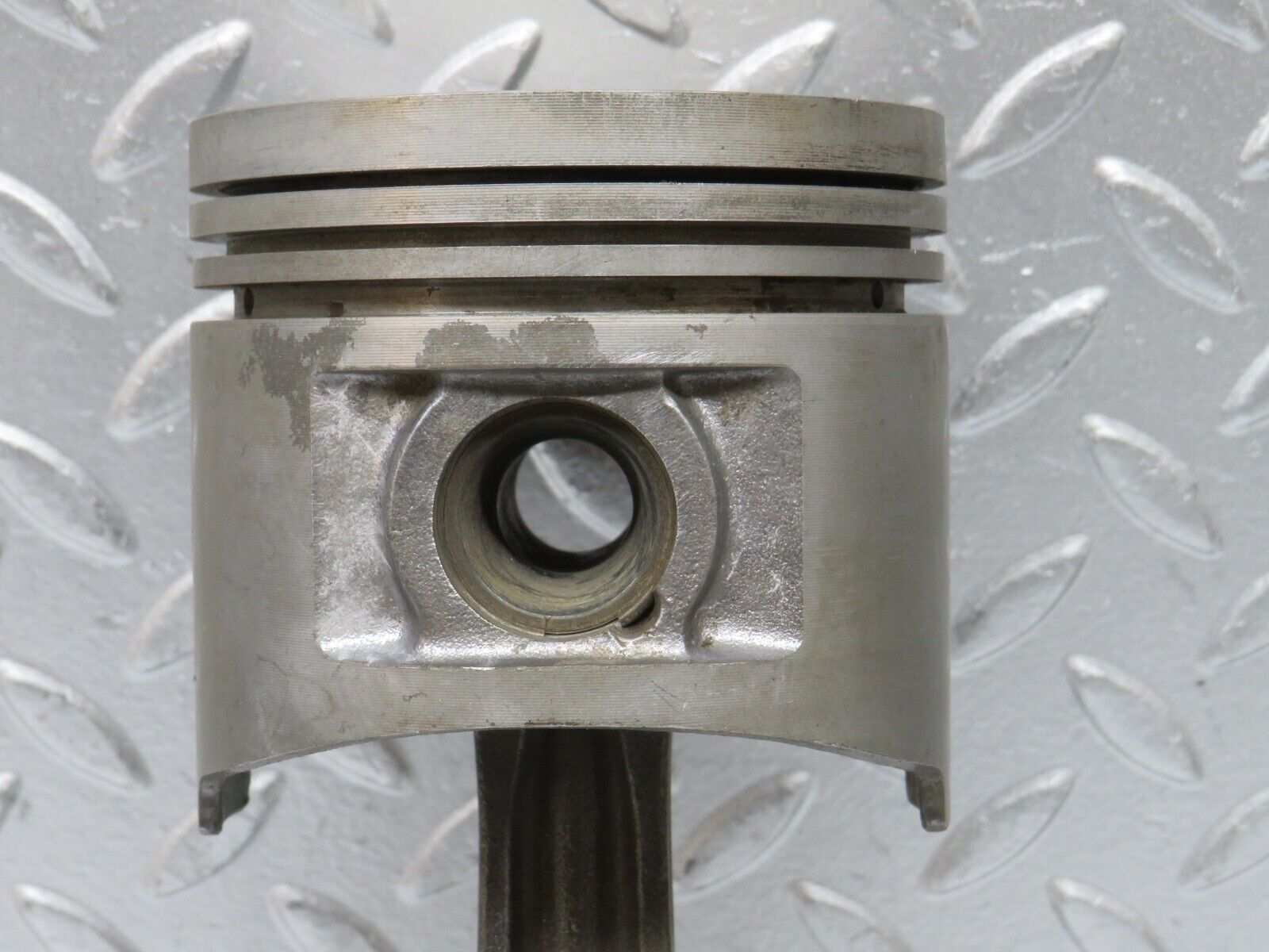 32771 Mercedes-Benz C107 R107 350 V8 Piston With Connecting Rod 92mm 11607