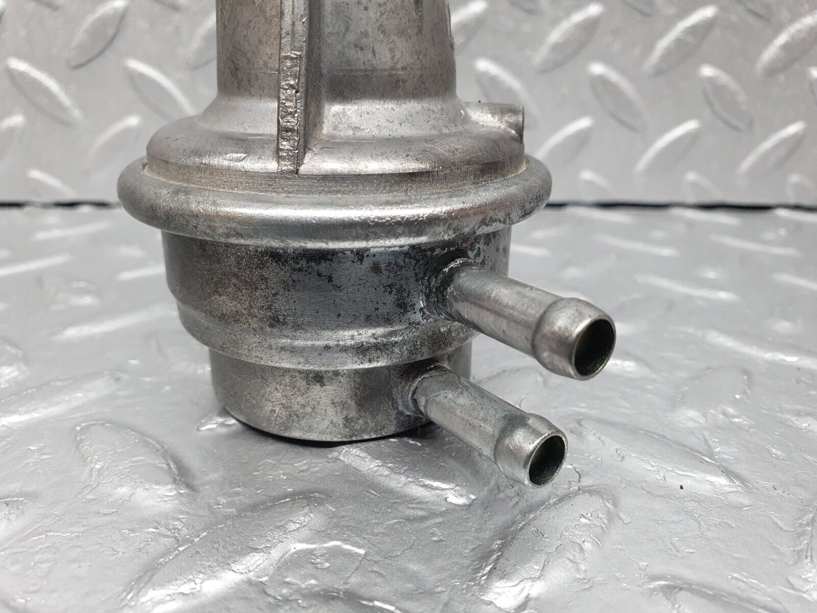 41669 Mercedes-Benz W124 200E Fuel Pump Pierburg 0020916801