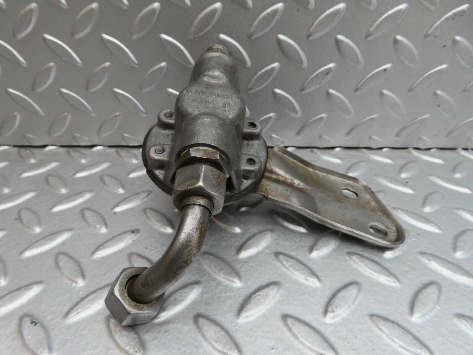 15681 Mercedes-Benz R107 450SL Oil Pressure Damper 1161870196 1161870494