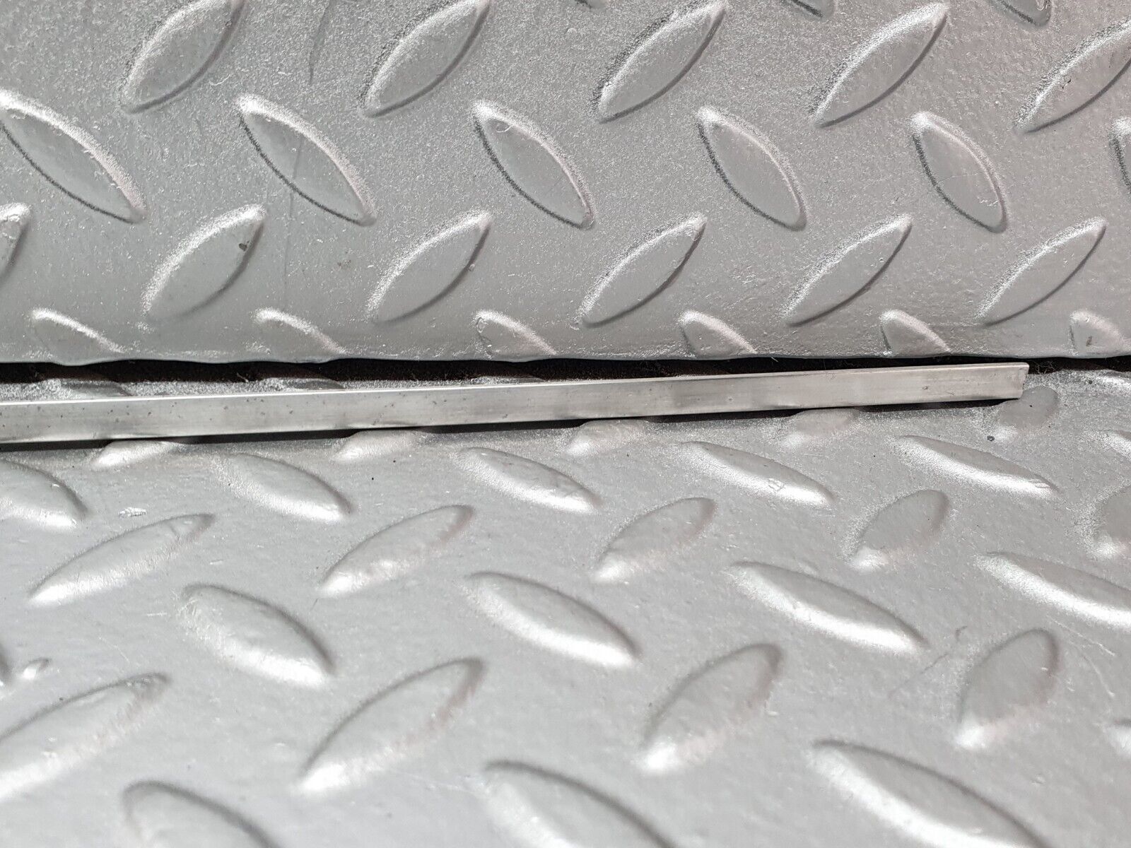 41715 Mercedes-Benz W124 200E Sunroof Chrome Trim