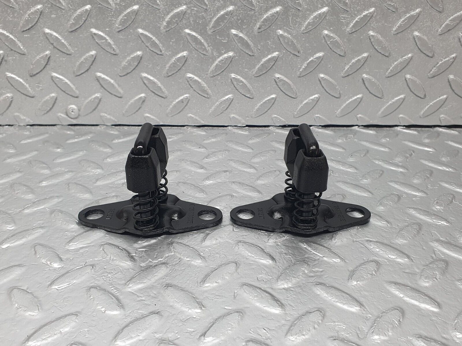 43565 Mercedes-Benz C126 380SEC Coupe Bonnet Lock Catch Pair 1268800060