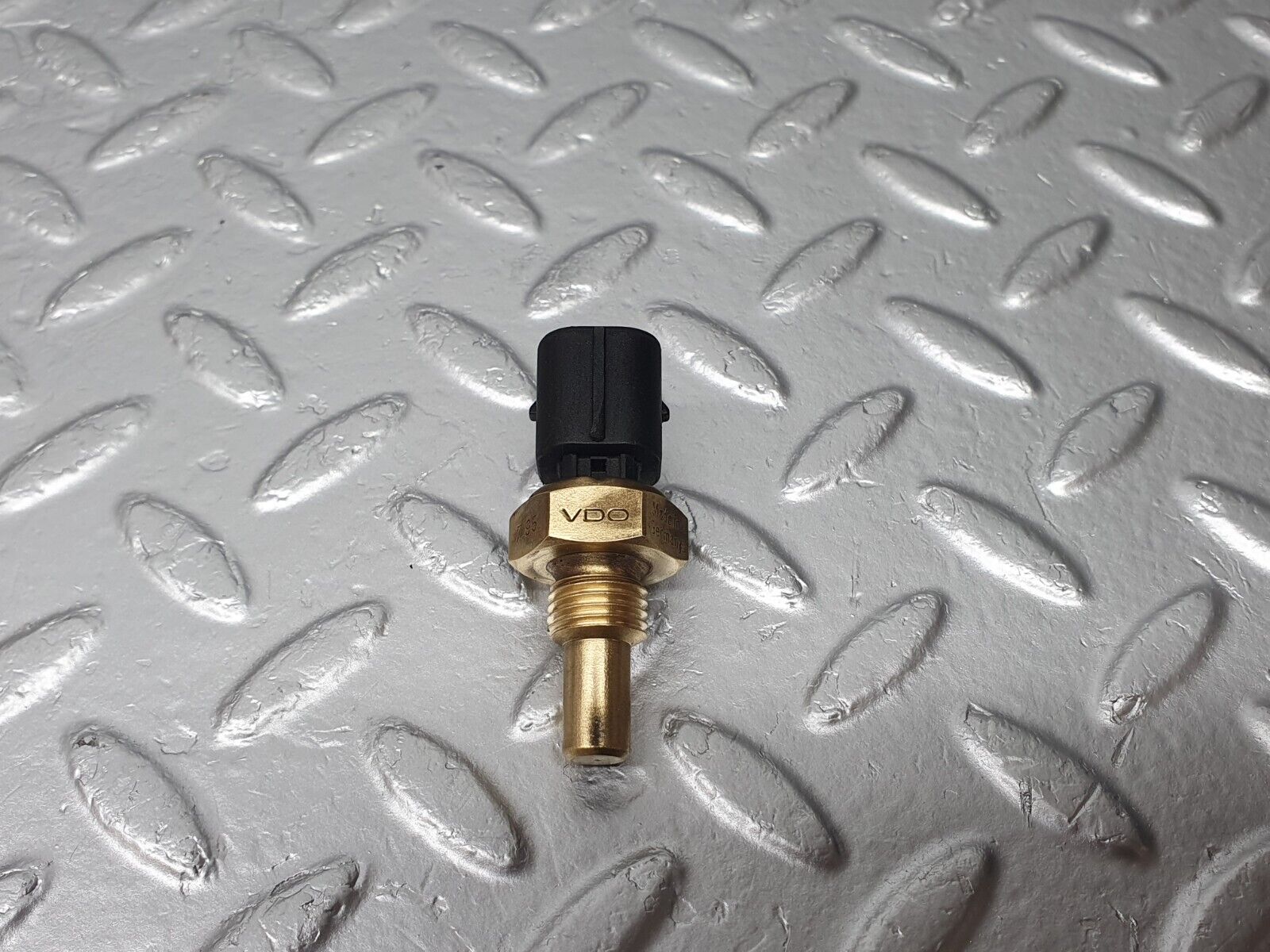 42381 Mercedes-Benz R129 320SL Coupe Coolant Temperature Sensor VDO 0115425117