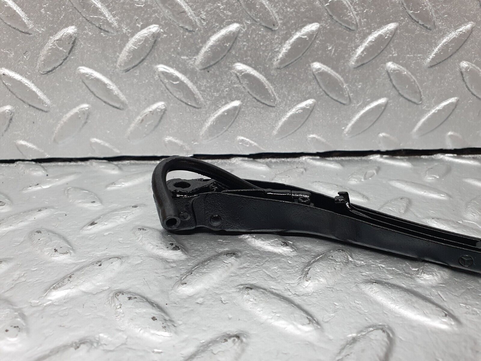 42348 Mercedes-Benz R129 320SL Coupe Headlight Wiper Arm Left Side