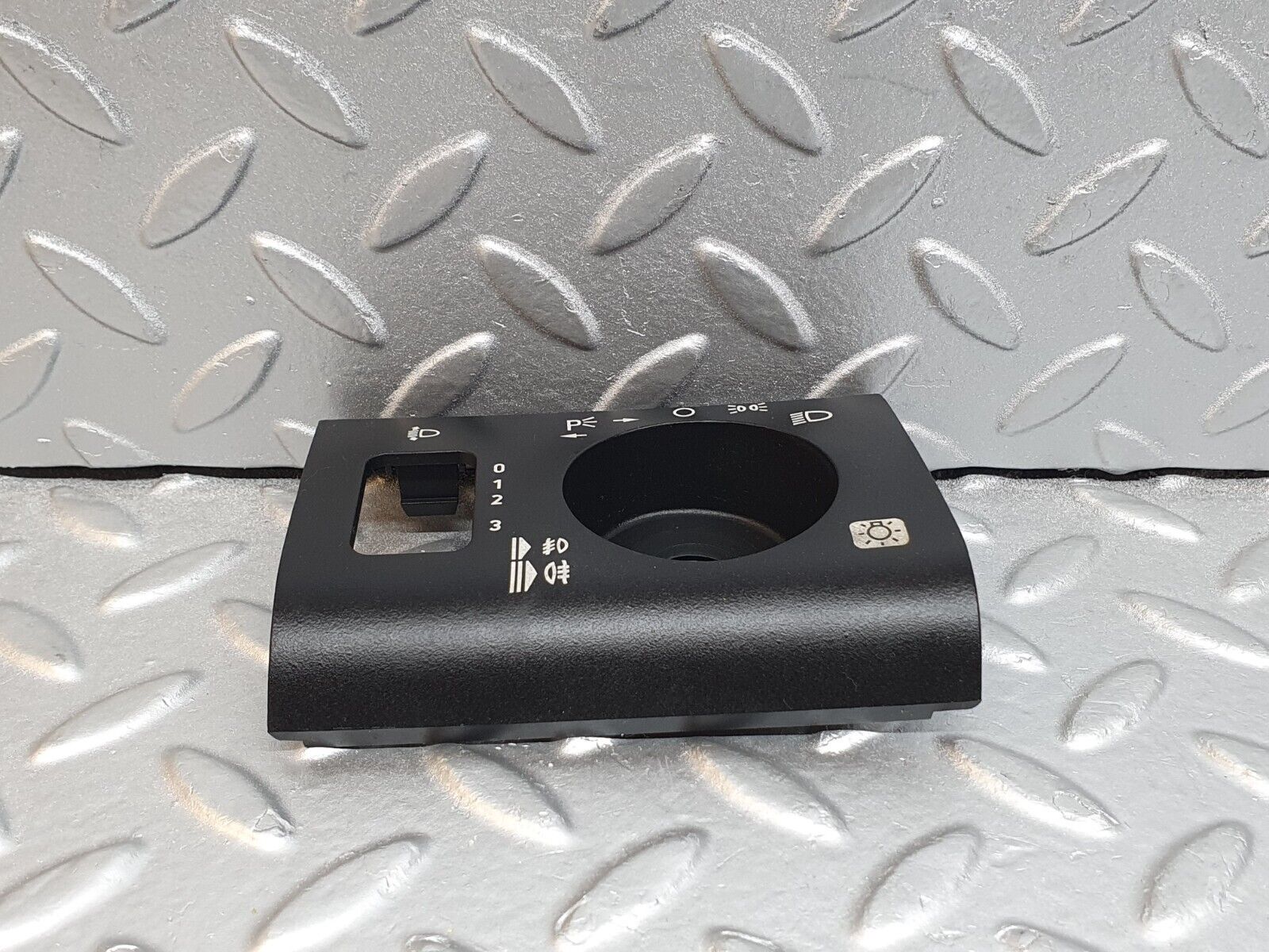 41977 Mercedes-Benz W202 C200 Headlight Switch Surround Cover 2026890380