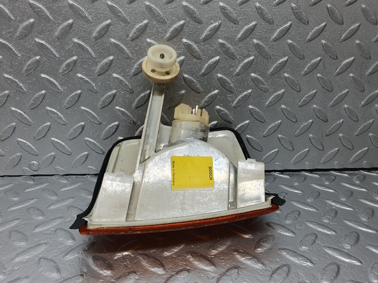 42784 Mercedes-Benz W201 190 2.0L Indicator Light Front Left Bosch 1305232911