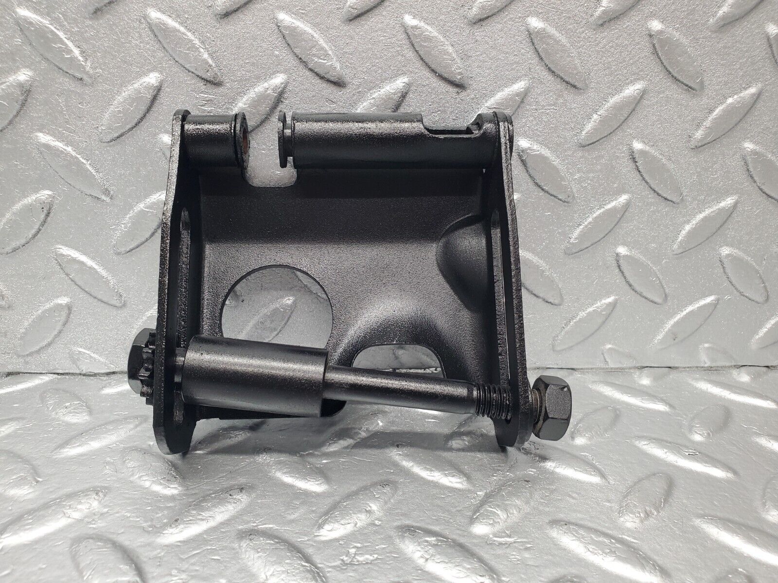 46635 Mercedes-Benz C123 280CE Coupe Alternator Generator Bracket