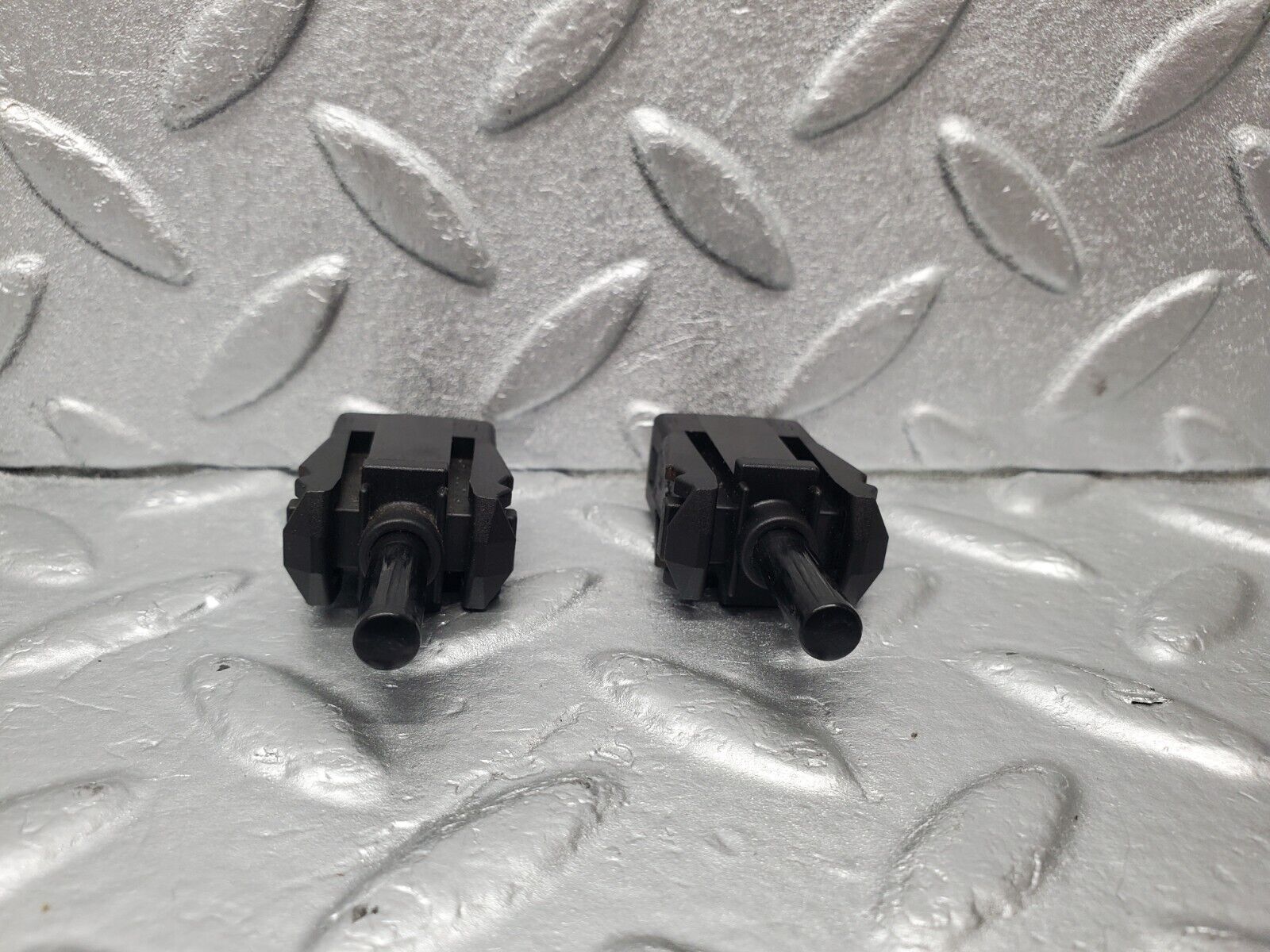 46981 Mercedes-Benz R129 320SL Coupe Door Contact Switch 2X 0015458714