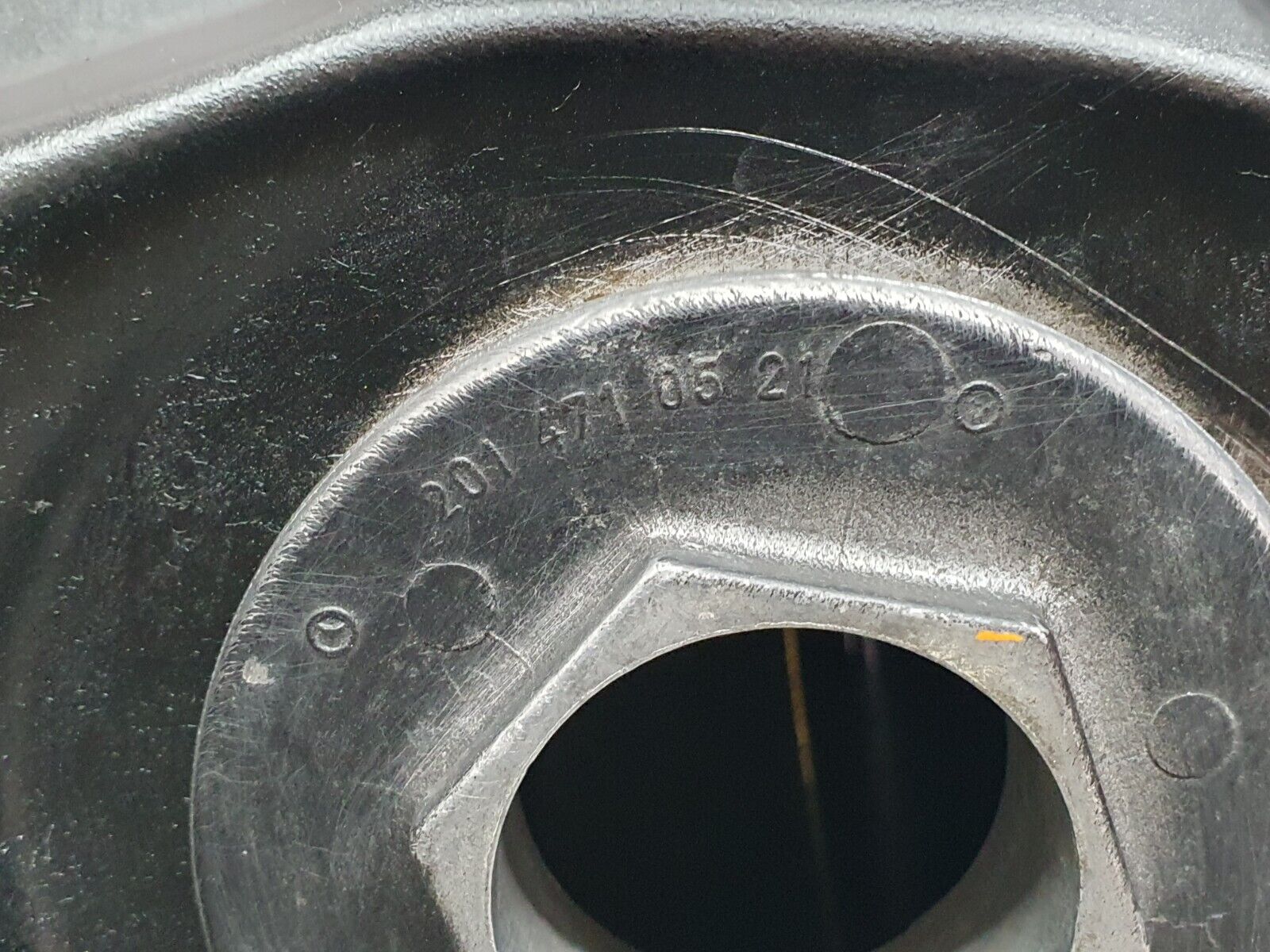 41732 Mercedes-Benz W124 200E Fuel Tank 2014710521