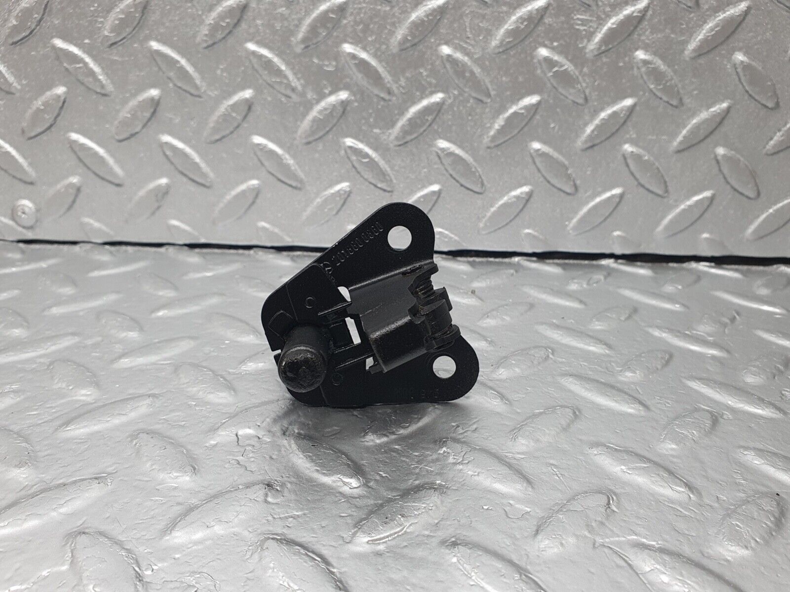 42980 Mercedes-Benz W201 190 Bonnet Lock Latch 2018800860