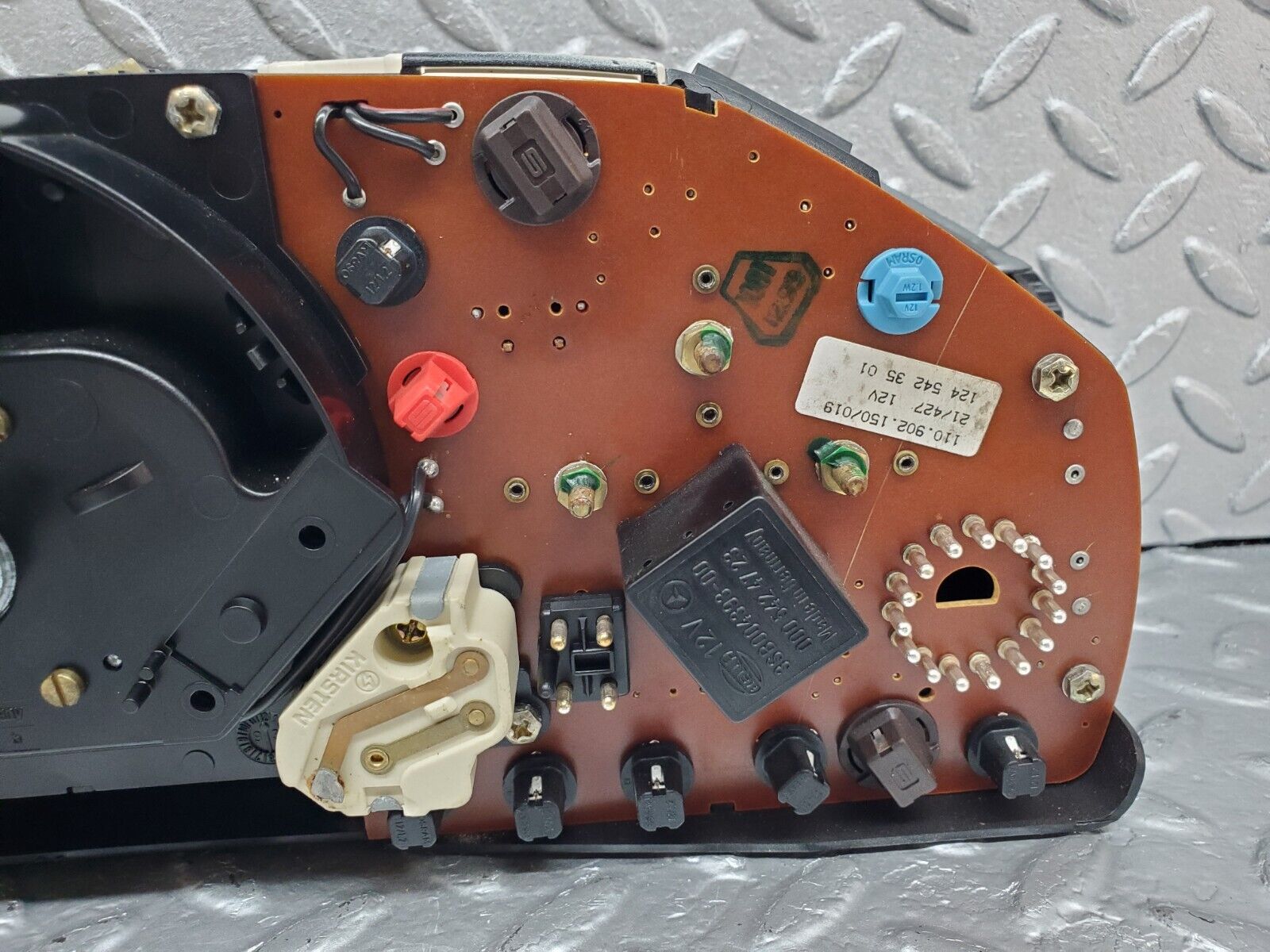 44740 Mercedes-Benz W124 220E Instrument Cluster 1245423165 1244407647