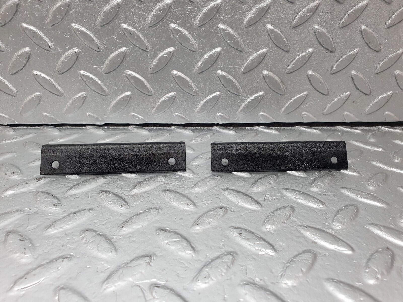 42607 Mercedes-Benz R129 320SL Coupe Air Condition Radiator Fan Bracket 1298350193