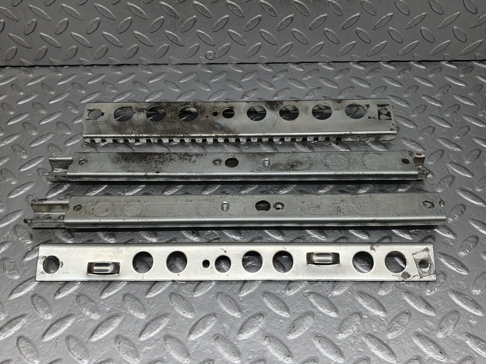 44181 Mercedes-Benz C123 230CE Coupe Front Right Seat Rail Pair