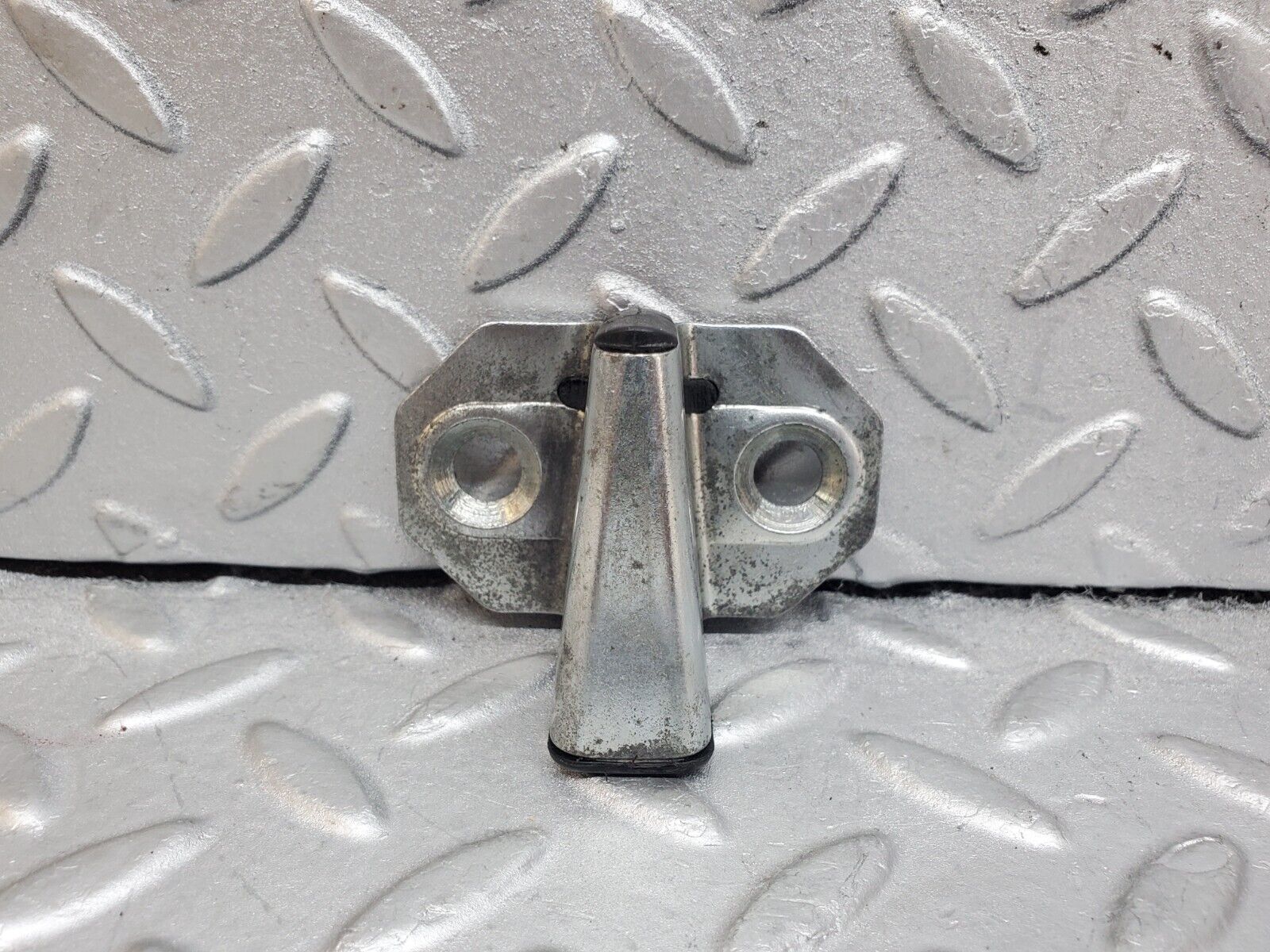 44789 Mercedes-Benz W124 220E Door Lock Latch