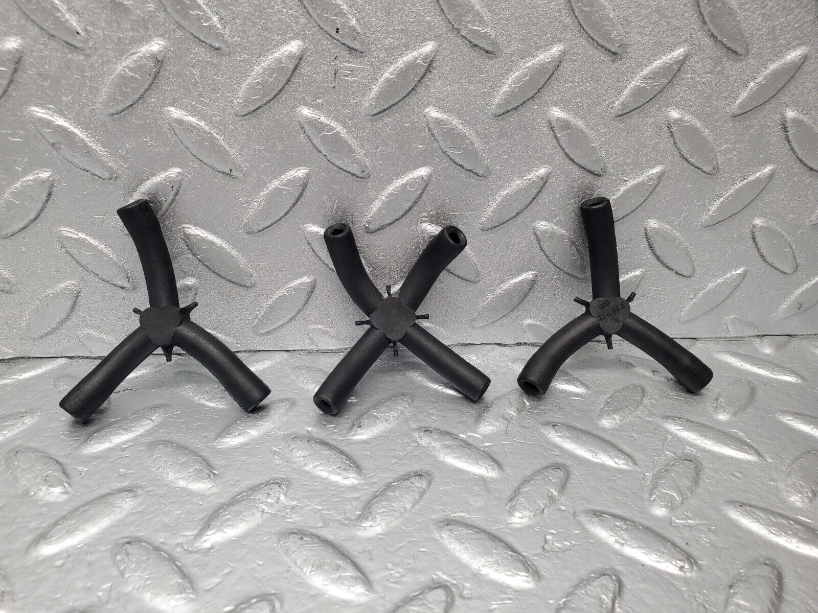 46674 Mercedes-Benz C123 280CE Coupe Vacuum Pipe Hose Distributor