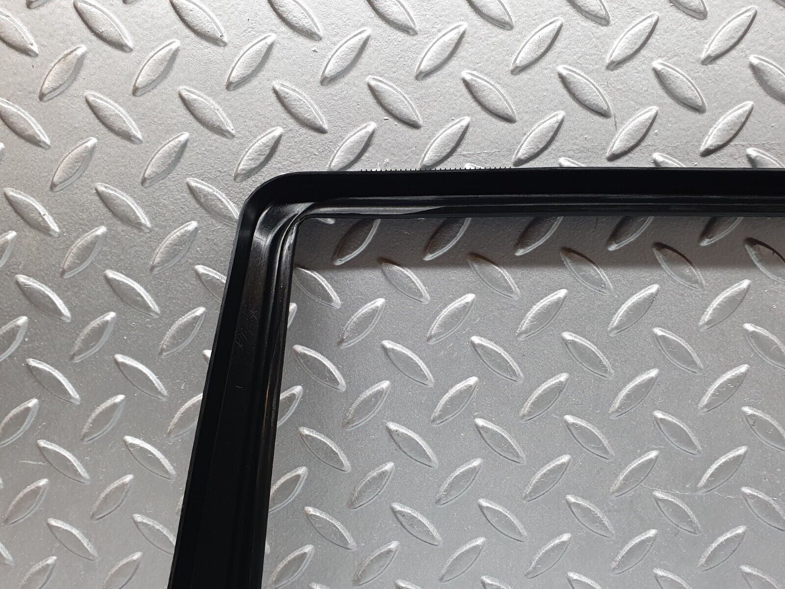 42088 Mercedes-Benz W202 C200 Rear Left Door Window Frame Cover 2027350171