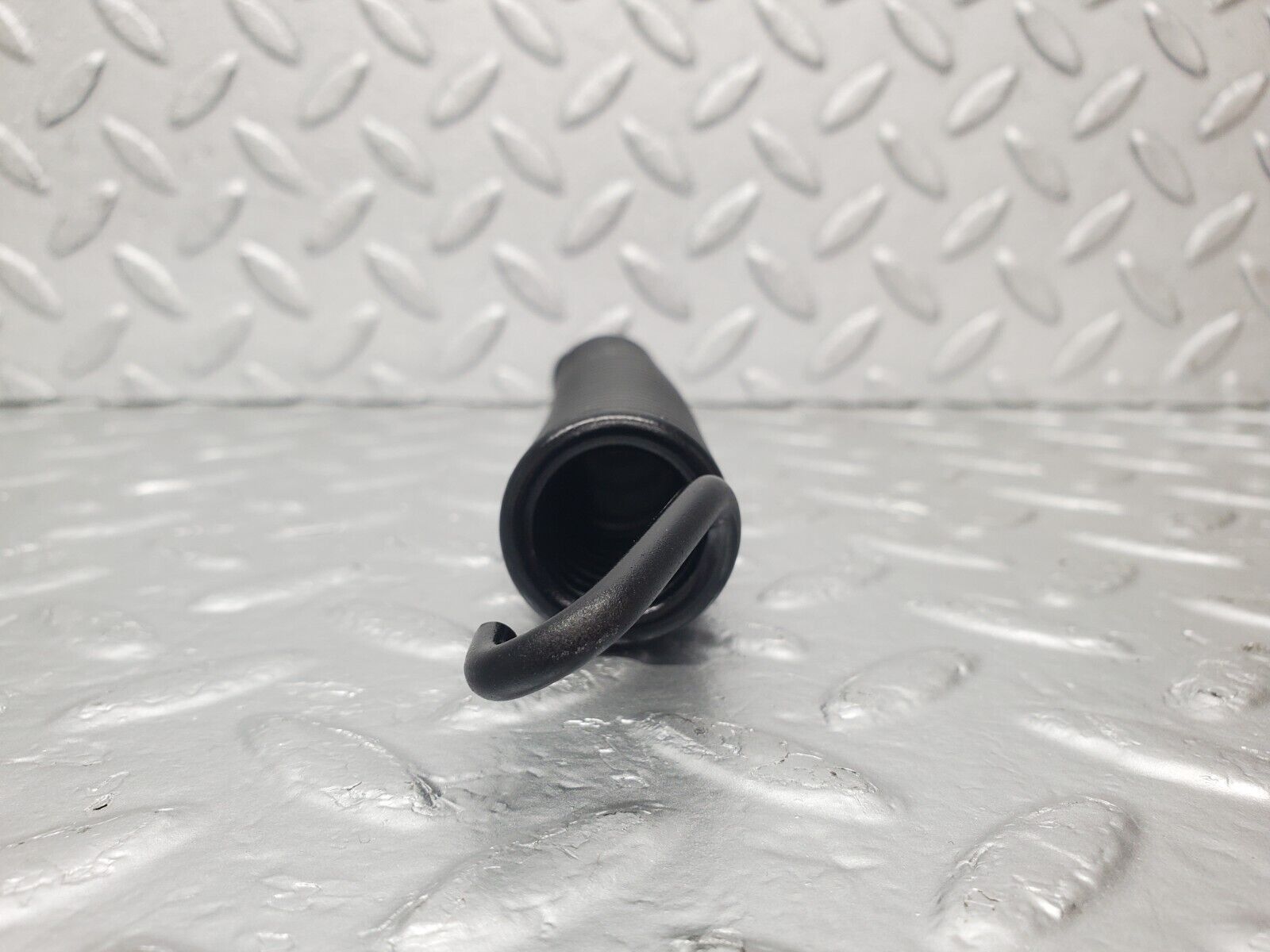 46128 Mercedes-Benz W105 PONTON Bonnet Hinge Spring