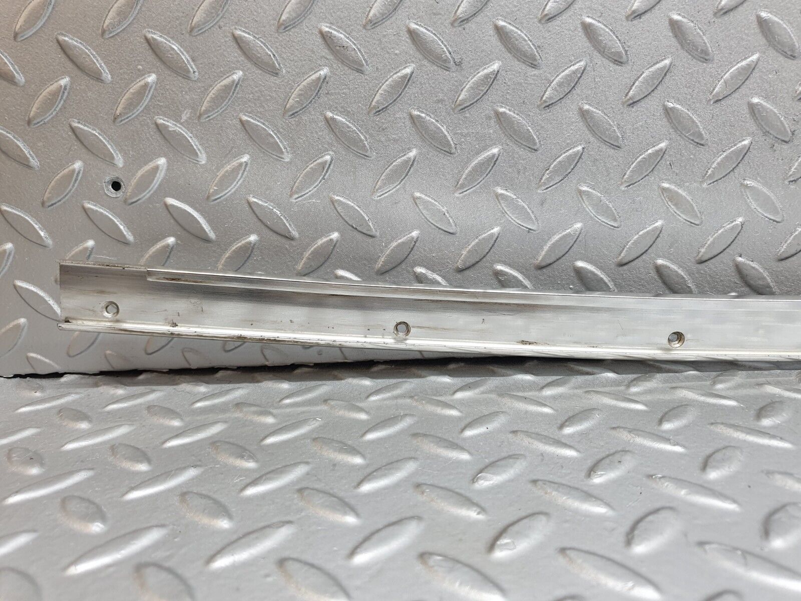 44200 Mercedes-Benz C123 230CE Coupe Chrome Roof Trim Cladding Right Side