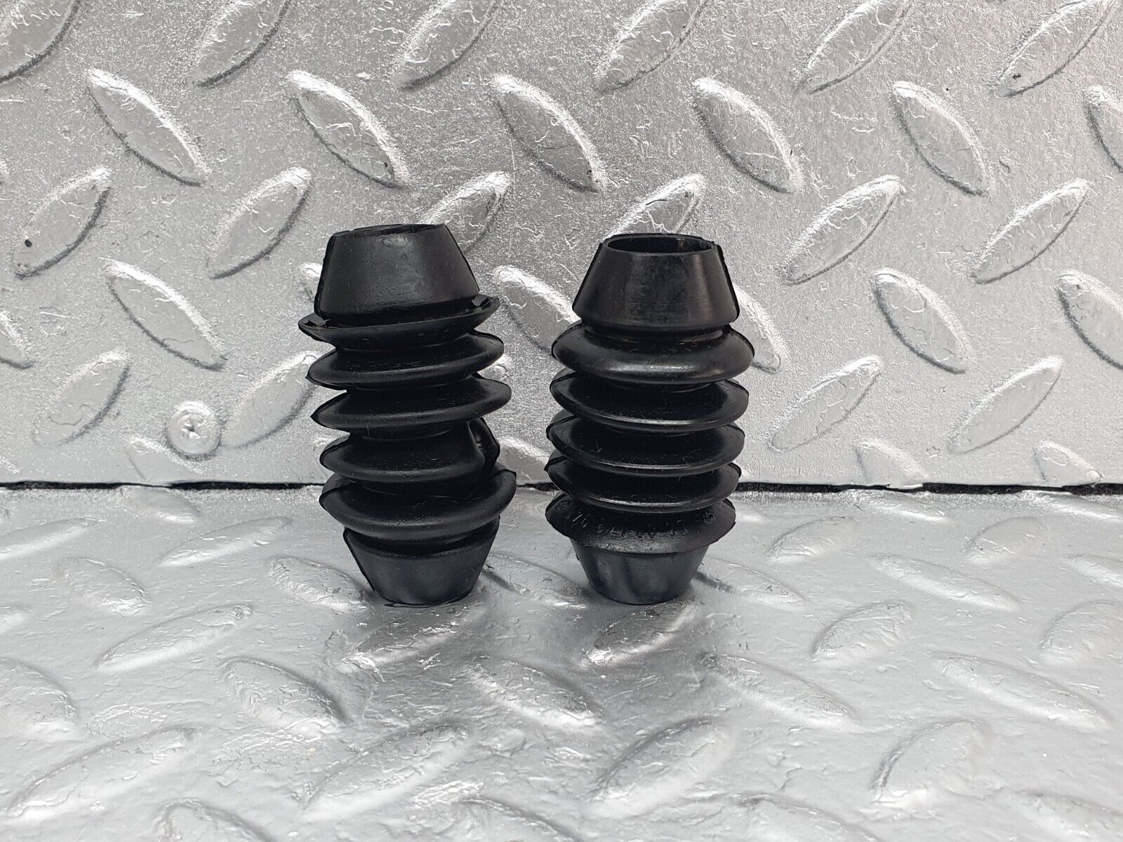 43417 Mercedes-Benz C126 380SEC Coupe Door Wire Protector Rubber 1268210397