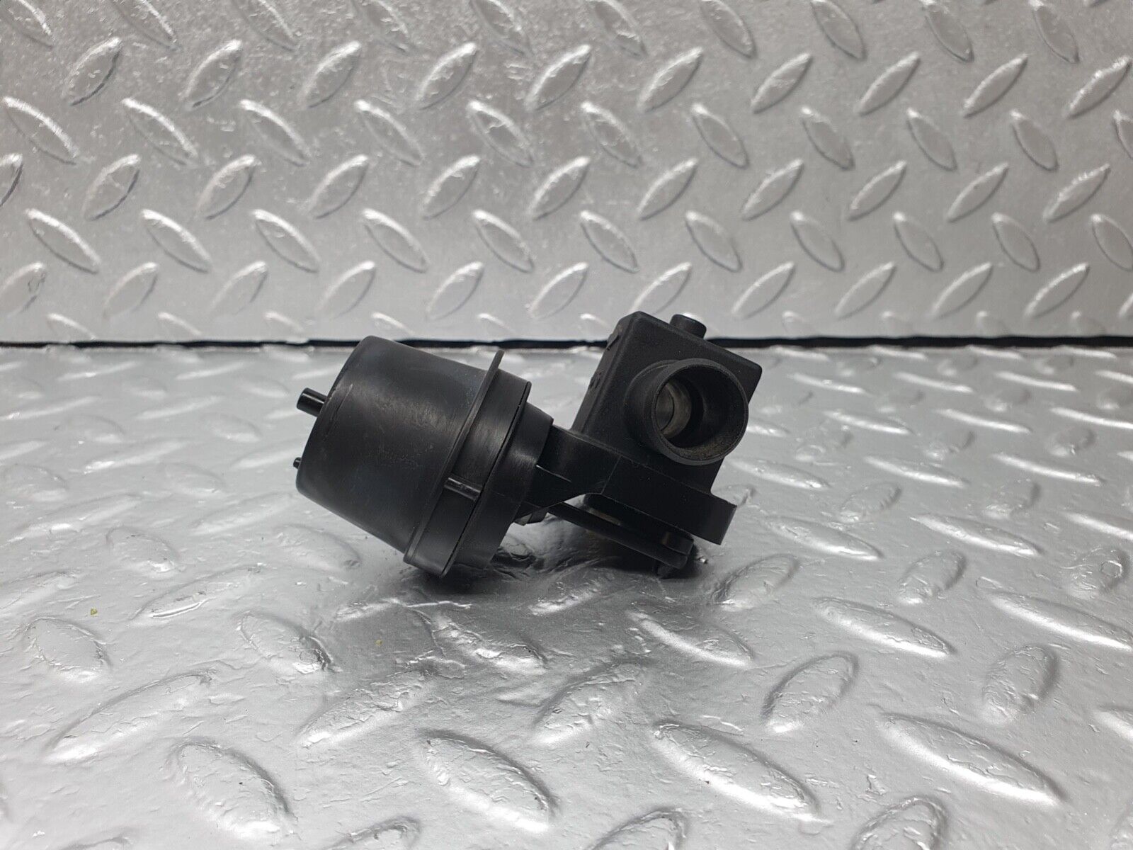 42990 Mercedes-Benz W201 190 Heater Control Valve