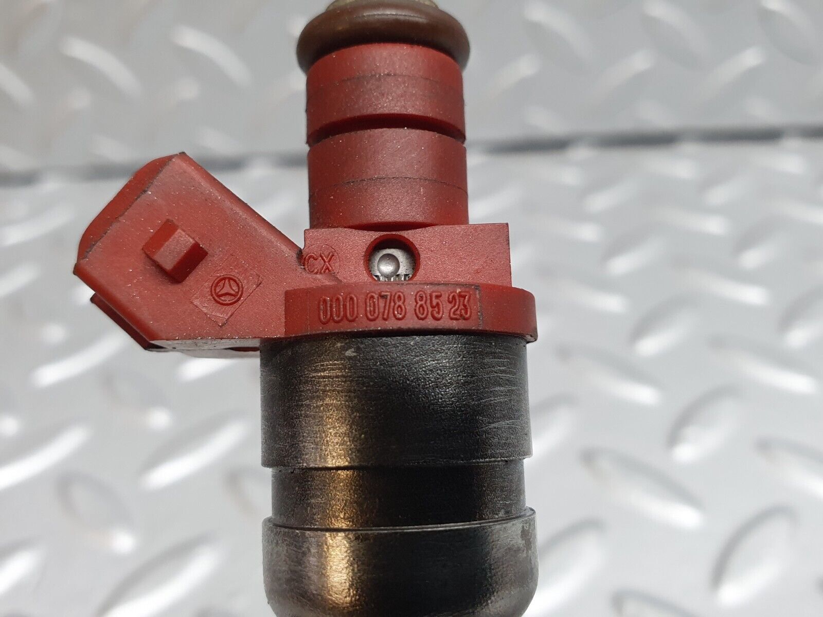 42058 Mercedes-Benz W202 C200 Fuel Injector Siemens 0000788523