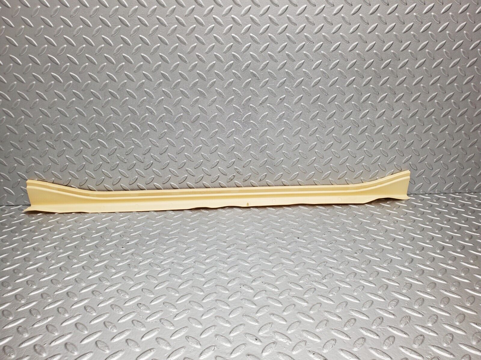 46743 Mercedes-Benz R129 320SL Coupe Left Door Sill Trim Beige 1297270988