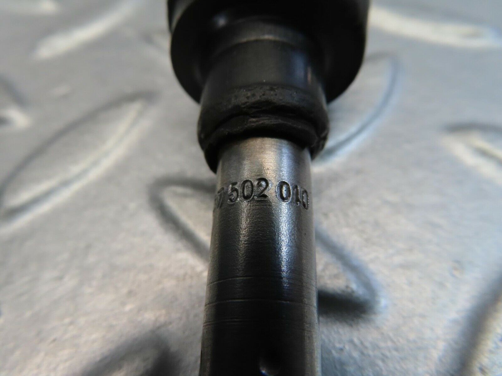 11039 Mercedes-Benz R107 W116 Fuel Injector Bosch 0437502010